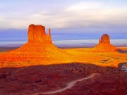 Arizona: Sonnenfinsternis verpasst? – In Arizona USA kann man das ganze Jahr nach den Sternen greifen Arizona - Monument Valley - Photo courtesy PDPhoto.org