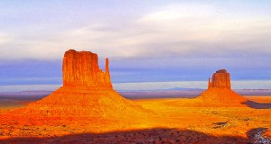 Arizona: Sonnenfinsternis verpasst? – In Arizona USA kann man das ganze Jahr nach den Sternen greifen Arizona - Monument Valley - Photo courtesy PDPhoto.org