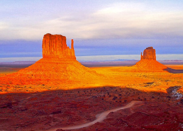 Arizona - Monument Valley - Photo courtesy PDPhoto.org