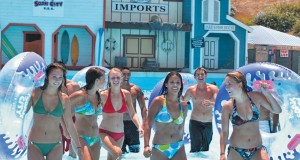 Splash House 2015 Pool Party (c) Palm Springs Bureau of Tourism