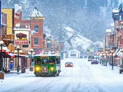Real America Staaten locken mit ungewöhnlichen Neujahrstraditionen Deadwood (c) South Dakota Tourism
