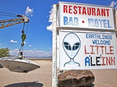 Außerirdische und Geister in Nevada Extraterrestrial Highway (c) Travel Nevada