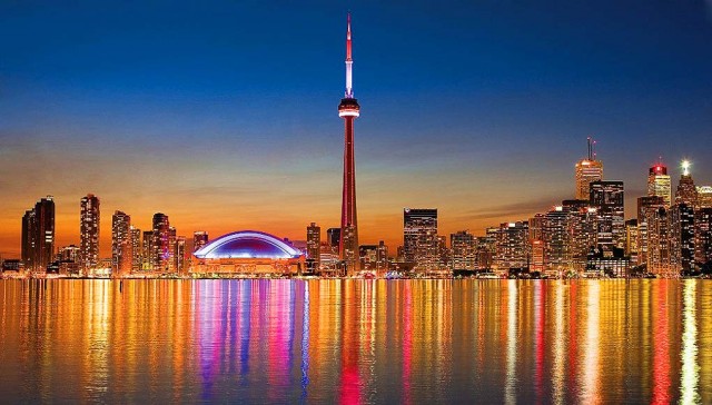 Toronto (c) OTMPC / Ontario Tourism