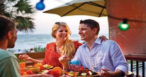 Lukullische Genüsse in Panama City Beach Restaurant (c) Panama City Beach CVB;