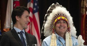 Auf den Spuren der Ureinwohner Québecs Trudeau und Bellegarde (cc) Renegade98