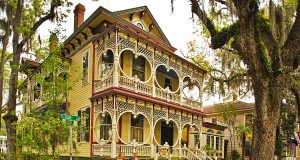 Georgia gehört zu den besten Destinationen 2017 Gingerbread House - Savannah (c) Georgia DepartmDevelopment