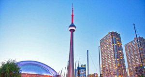CN Tower: Torontos Wahrzeichen feiert 40sten! Toronto (c) OTMPC / Ontario Tourism