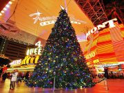 Weihnachtliche Festtagsstimmung in Las Vegas Christmas Tree Lighting (c) LVCVA