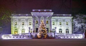 Winter in Neuengland: Karneval, Snodeo und Weinverkostung Herrenhaus in Newport (c) John Corbett