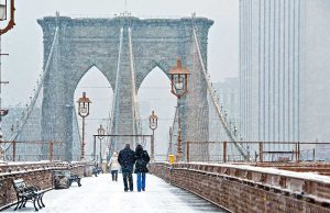 Wintererlebnisse in New York City Brooklyn Bridge © Julienne Schaer
