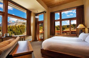 Sunshine Mountain Lodge in Banff lockt nun auch im Sommer SUNSHINE MOUNTAIN LODGE (c) Joshua Robertson