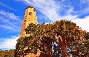North Carolina lädt Besucher zum Erleben, Staunen und Mitfeiern ein Bald Head Island Lighthouse © VisitNC.com