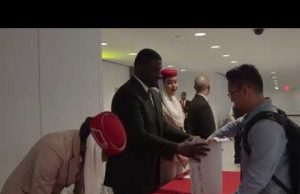 Emirates führt Ausleihservice für Tablets in First Class und Business Class auf US-Flügen ein