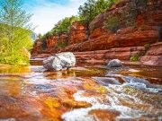 Arizonas State Parks feiern 60. Geburtstag Sedona slide rock State Park (c) Arizona Office of Tourism
