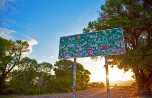 Area 51: Der E.T. Highway Extraterrestrial Highway (c) Travel Nevada