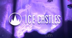 Märchenschloss aus Eis im winterlichen Winnipeg