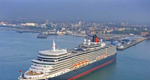 Nach 20 Jahren steuert Cunard wieder Alaska an Cunard Queen Elizabeth (c) Steve Dunlop