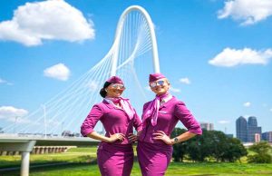 WOW air zieht den Black Friday vier Tage vor WOWair Crew (c) WOW ai
