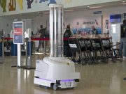 UV-Desinfektionsroboter wird gegen COVID-19 am Flughafen Key West eingesetzt UV Roboter (c) Rob O’Neal/Florida Keys News Bureau/HO
