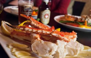 Riesenkrabben und Rentier-Hotdogs in Anchorage, Alaska King crabs (c) JodyO.Photos