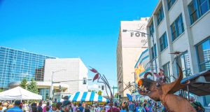 Sommersonnenwende in Fairbanks, Alaska Midnight Sun Festival (c) Sherman Hogue/Explore Fairbanks
