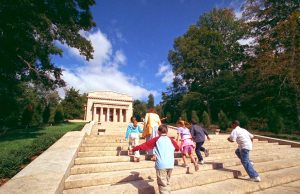 Abraham Lincoln in Kentucky ABRAHAM LINCOLN BIRTHPLACE NATIONAL HISTORICAL PARK (c) Kentucky Tourism