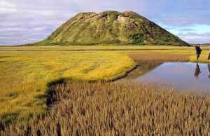 8 Geheimnisse um die Pingos in Northwest Territories Ibyuk Pingo (c) J.F. Bergeron