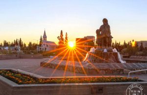 Condor Ziel Fairbanks als Start- und Endpunkt für Alaska Rundreisen im Sommer Midnight Sun Fairbanks (c) Explore Fairbanks