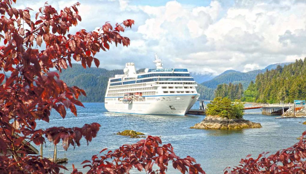 Oceania Regatta in Alaska © Oceania Cruises