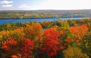 Nova Scotia in seiner buntesten Jahreszeit Herbst in Nova Scotia © Wally Hayes