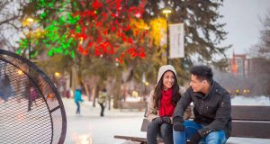 Winterzauber in Saskatchewans Städten Eislaufen in Saskatoon (c) Tourism Saskatchewan Chris Hendrickson Photography