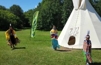 Neue Tipi-Lodges bei den Cree in Saskatchewan Tipi Zelte (c) Pêmiska Tourism