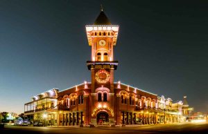 Grapevine: Christmas Capitol of Texas Grapevine Main Street (c) Grapevine CVB