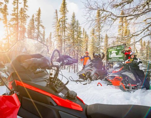 Mit dem Schneemobil durch den Nordosten Saskatchewans Whitecat Hill Provincial Park (c) Tourism Saskatchewan & Chris Hendrickson Photography