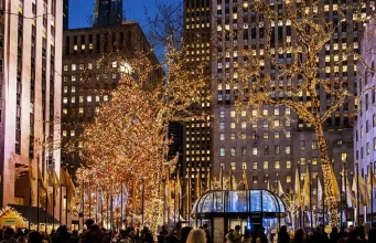 In New York City Weihnachten feiern Rockefeller Center (c) Brittany-Petronella