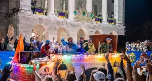 Mardi Gras an Mississippis Golfküste Biloxi Night Parade (c) Eddie Robinson - RPF Media