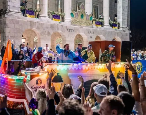 Mardi Gras an Mississippis Golfküste Biloxi Night Parade (c) Eddie Robinson - RPF Media