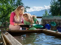 Zum Goldwaschen nach Anchorage in Alaska Indian Valley Mine (c) Jody J. Overstreet