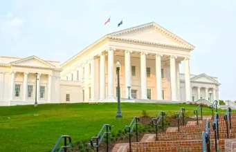 Richmond, Virginia, im Zeichen der amerikanischen Unabhängigkeit Virginia State Capitol Richmond (c) George Horvath